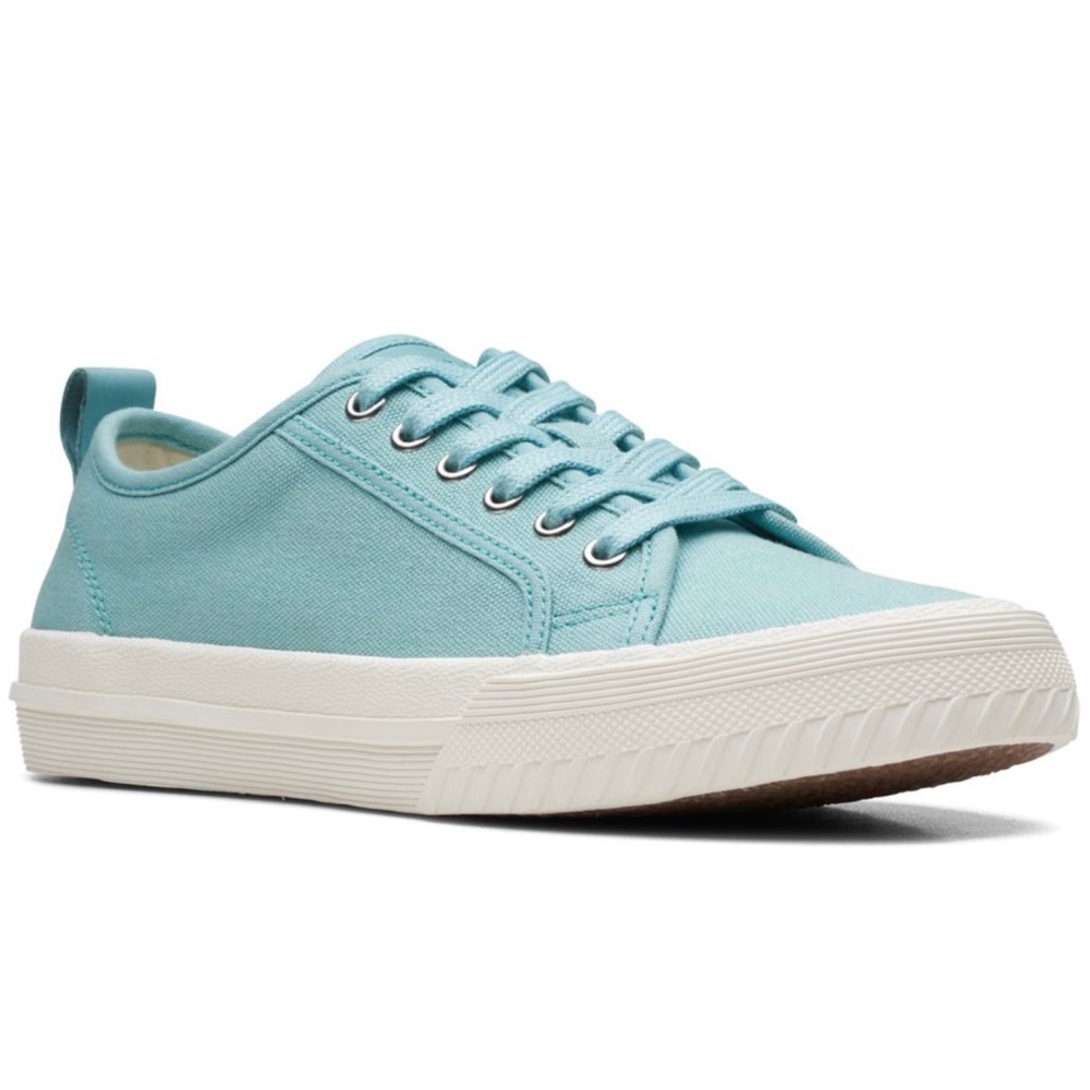 Clarks ~ Turquoise Roxby Lace Canvas Sneaker✨